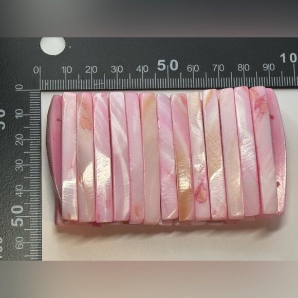Vtg Pink mother of pearl cuff Bracelet - Picture 6 of 6